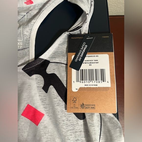 The North Face Light Gray Tank Top hiking top size XS - Picture 3 of 6